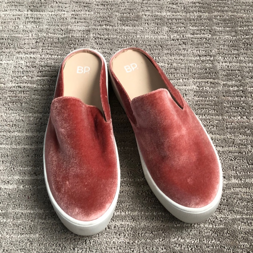 BP casual slip ons